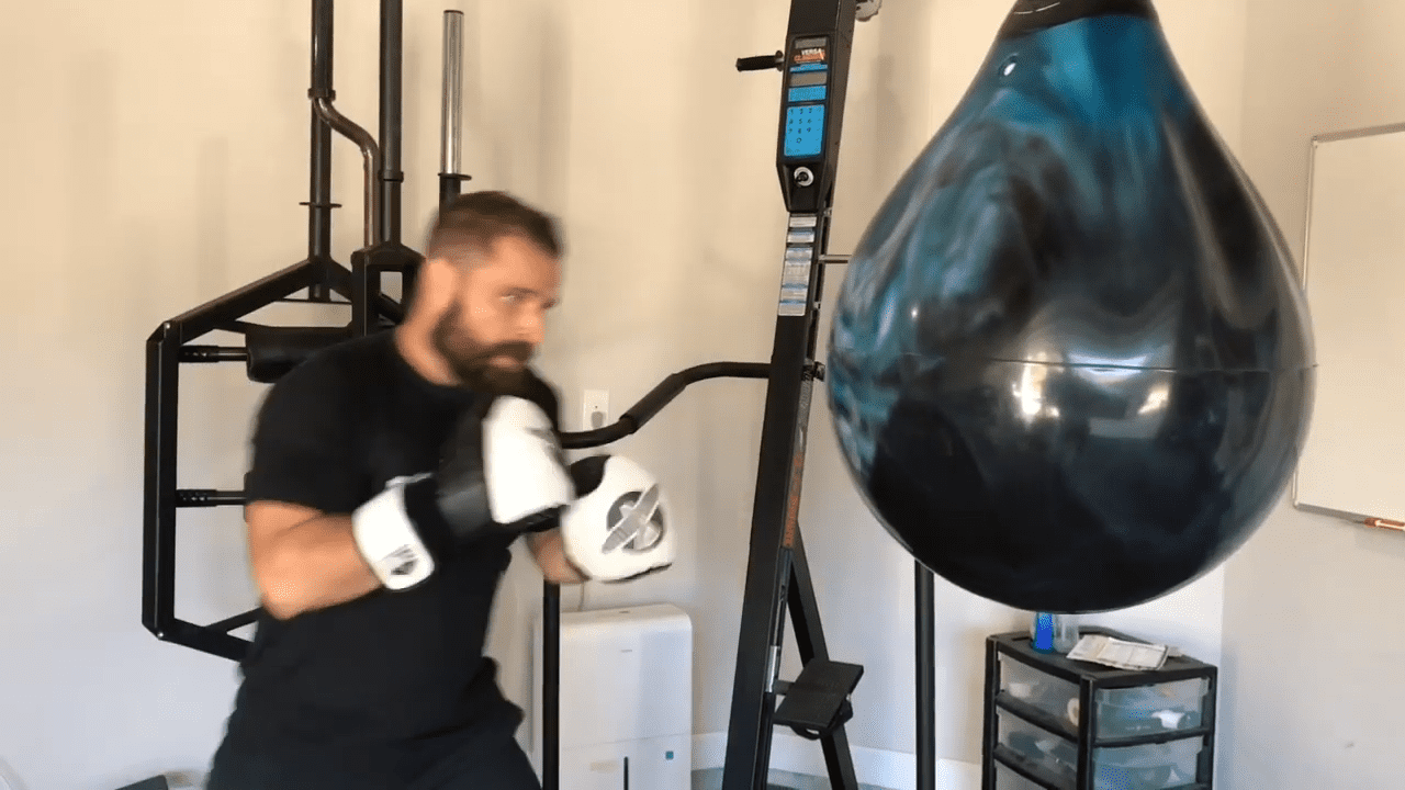 Tunturi | Blog | The difference between an aqua boxing bag and a regular  boxing bag - Tunturi New Fitness B.V.